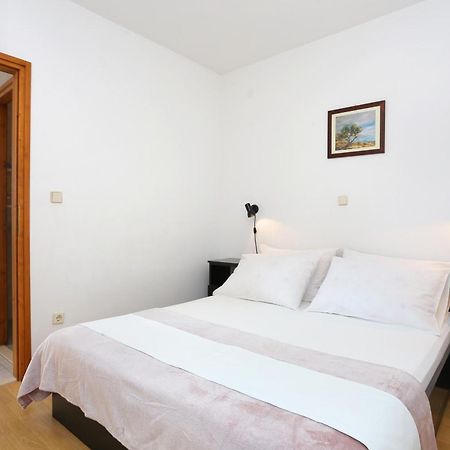 Apartments By The Sea Rastici, Ciovo - 11723 Trogir Chambre photo
